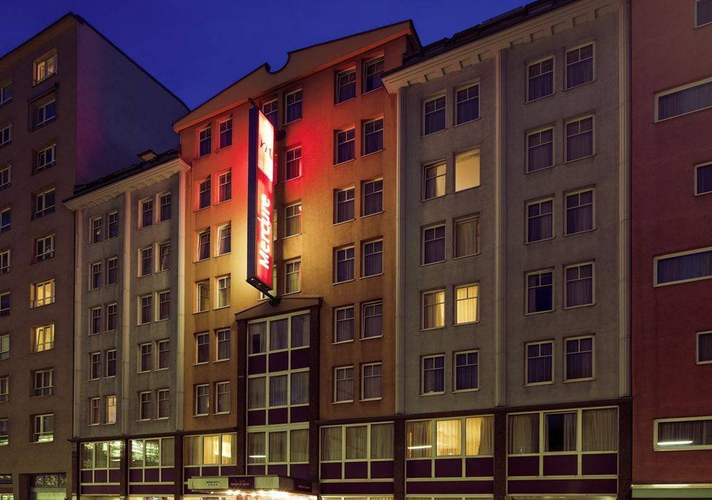 Transfer to Vienna Airport Transfer to Mercure Hotel